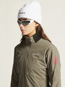 1915166-237000_ADV20Nordic20Training20Insulate20Jacket20W_closeup5