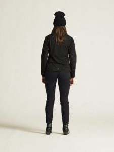 1915166-999000_ADV20Nordic20Training20Insulate20Jacket20W_closeup3