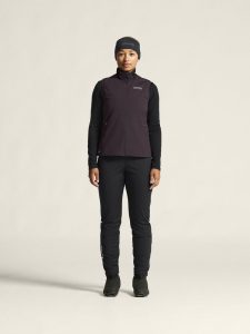 1915167-499000_ADV20Nordic20Training20Insulate20Vest20W_closeup1