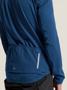 1915178-3810_Core20Bike20SubZ20Jacket20220M_closeup10