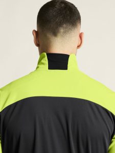 1915178-851992_Core20Bike20SubZ20Jacket20220M_closeup7