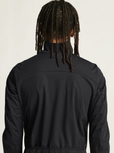 1915178-999000_Core20Bike20SubZ20Jacket20M_closeup6