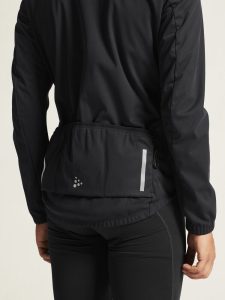 1915178-999000_Core20Bike20SubZ20Jacket20M_closeup7