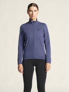 1915182-388000_Core20Bike20SubZ20Jacket20220W_closeup4
