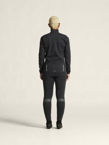 1915182-999000_Core20Bike20SubZ20Jacket20220W_closeup3