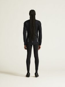 1915182-999000_Core20Bike20SubZ20Jacket20W_closeup3