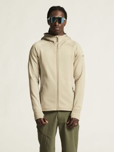 1915240-608000_ADV20Explore20Power20fleece20Hood20Jkt20M_closeup4