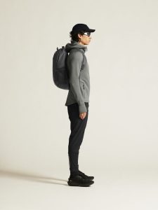 1915240-647000_ADV20Explore20Power20fleece20Hood20Jkt20M_closeup2