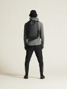1915240-647000_ADV20Explore20Power20fleece20Hood20Jkt20M_closeup3