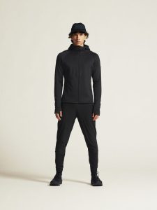 1915240-999000_ADV20Explore20Power20fleece20Hood20Jkt20M_closeup1
