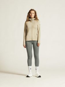 1915241-608000_ADV20Explore20Power20Fleece20Hood20Jkt20W_closeup7