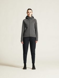 1915241-985000_ADV20Explore20Power20fleece20Hood20Jkt20W_closeup1