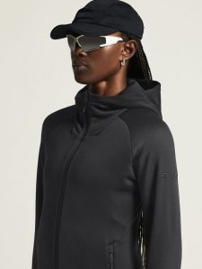 1915241-999000_ADV20Explore20Power20fleece20Hood20Jkt20W_closeup5