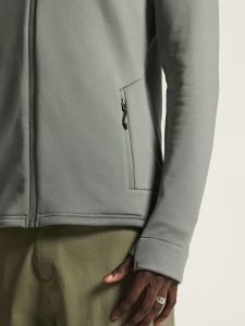 1915242-647000_ADV20Explore20Power20fleece20Jkt20M_closeup5