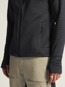 1915242-999000_ADV20Explore20Power20fleece20Jkt20M_closeup6
