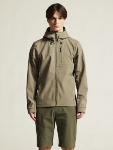 1915258-237000_ADV20Explore20Softshell20220Jkt20M_closeup11