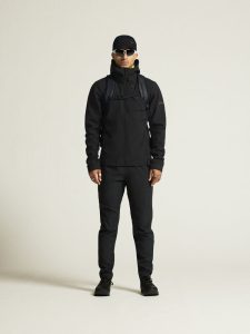 1915258-999000_ADV20Explore20Softshell20220Jkt20M_closeup1