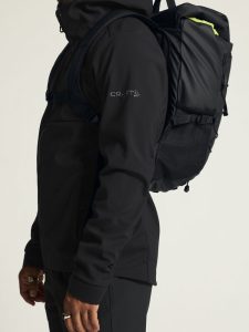 1915258-999000_ADV20Explore20Softshell20220Jkt20M_closeup6