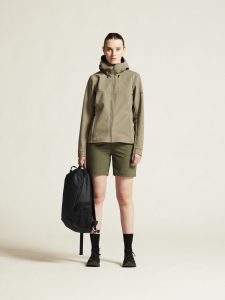 1915259-237000_ADV20Explore20Softshell20220Jkt20W_closeup1