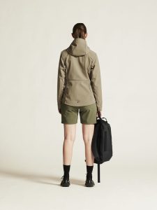 1915259-237000_ADV20Explore20Softshell20220Jkt20W_closeup3