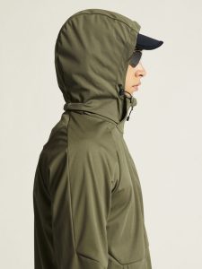 1915262-664000_CORE20Explore20Softshell20220Jkt20M_closeup8