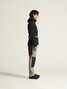 1915262-999000_CORE20Explore20Softshell20220Jkt20M_closeup2