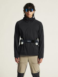 1915262-999000_CORE20Explore20Softshell20220Jkt20M_closeup4