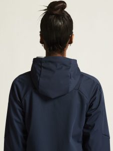 1915263-396000_CORE20Explore20Softshell20220Jkt20W_closeup7