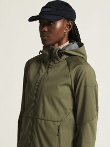 1915263-664000_CORE20Explore20Softshell20220Jkt20W_closeup5