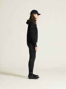 1915263-999000_CORE20Explore20Softshell20220Jkt20W_closeup2