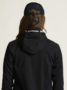 1915263-999000_CORE20Explore20Softshell20220Jkt20W_closeup7