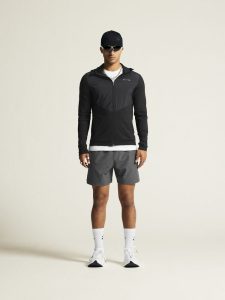 1915283-999000_ADV20Essence20Jersey20Hood20Jkt20220M_closeup1