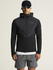 1915283-999000_ADV20Essence20Jersey20Hood20Jkt20220M_closeup6