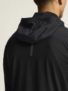 1915283-999000_ADV20Essence20Jersey20Hood20Jkt20220M_closeup8