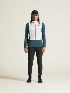 1915286-999000_ADV20Essence20Training20Pants20220M_closeup1