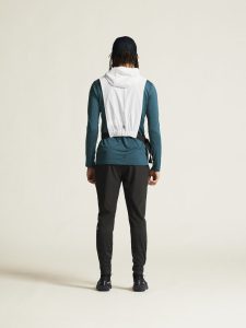 1915286-999000_ADV20Essence20Training20Pants20220M_closeup3