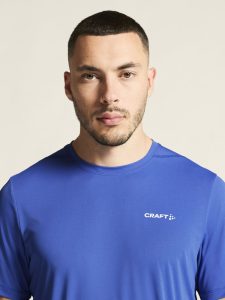1915287-331000_Core20Essence20SS20Tee20220M_closeup5