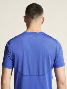 1915287-331000_Core20Essence20SS20Tee20220M_closeup6