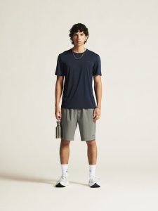 1915287-396000_Core20Essence20SS20Tee20220M_closeup1