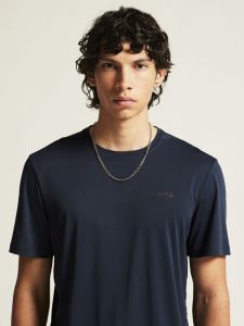 1915287-396000_Core20Essence20SS20Tee20220M_closeup5