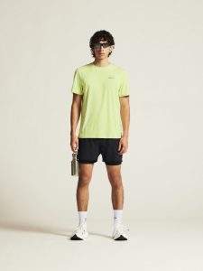 1915287-507000_Core20Essence20SS20Tee20220M_closeup1