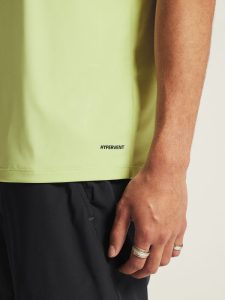 1915287-507000_Core20Essence20SS20Tee20220M_closeup7