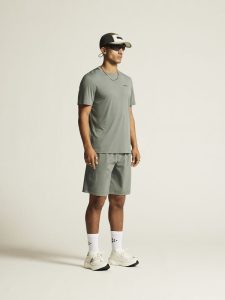 1915287-647000_Core20Essence20SS20Tee20220M_closeup2