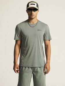 1915287-647000_Core20Essence20SS20Tee20220M_closeup5