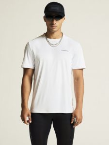 1915287-900000_Core20Essence20SS20Tee20220M_closeup4