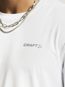 1915287-900000_Core20Essence20SS20Tee20220M_closeup5