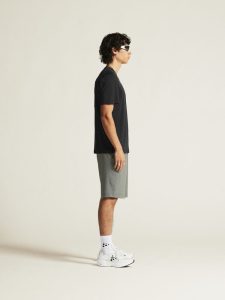 1915287-999000_Core20Essence20SS20Tee20220M_closeup2