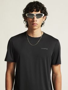 1915287-999000_Core20Essence20SS20Tee20220M_closeup5