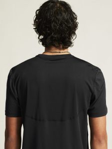 1915287-999000_Core20Essence20SS20Tee20220M_closeup6