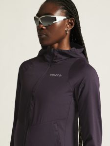 1915288-499000_ADV20Essence20Jersey20Hood20Jacket20220W_closeup5